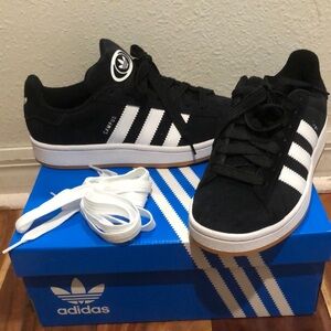 Men and women’s campus 00s J